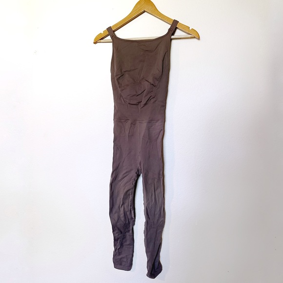 Free People Movement Good Karma High Neck Onesie Wild Mustang XS/S NEW with logo - Picture 9 of 17